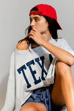 Load image into Gallery viewer, Texas&#39; Graphic Oversized Cropped Top Grey Navy
