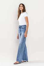 Load image into Gallery viewer, Lovervet Super High Rise Loose Fit Jeans
