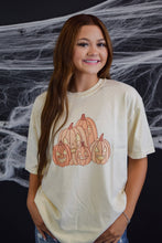 Load image into Gallery viewer, SPOOKY SEASON Graphic Tee
