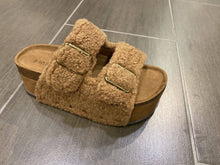 Load image into Gallery viewer, Brown Fur Women Thick Bottom Cork Fleece Sandals
