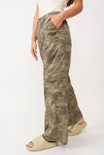 Load image into Gallery viewer, Rory Camo Cargo Pants
