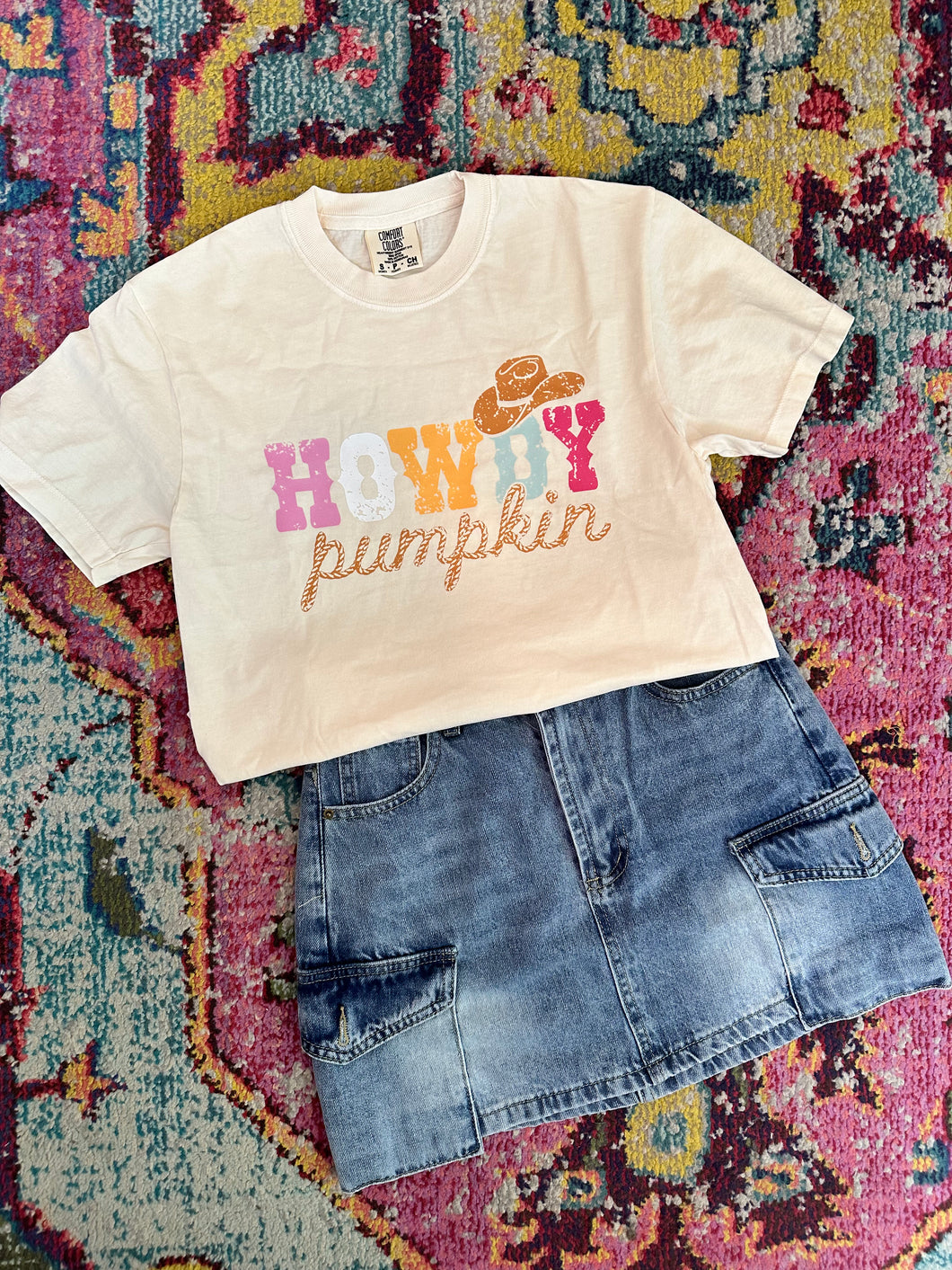 Cropped Howdy Pumpkin Tee