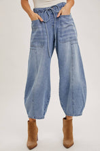 Load image into Gallery viewer, Mid-Waist Light Wash Drawstring Barrel Jeans
