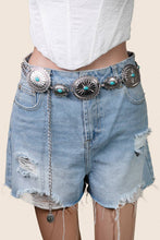 Load image into Gallery viewer, Flower Concho Disc Chain Belt: Silver
