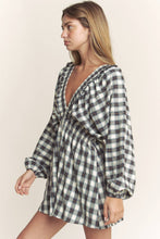 Load image into Gallery viewer, Searching For Love Plaid Black Romper
