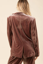 Load image into Gallery viewer, Magnenta Velvet Holiday Party Jacket
