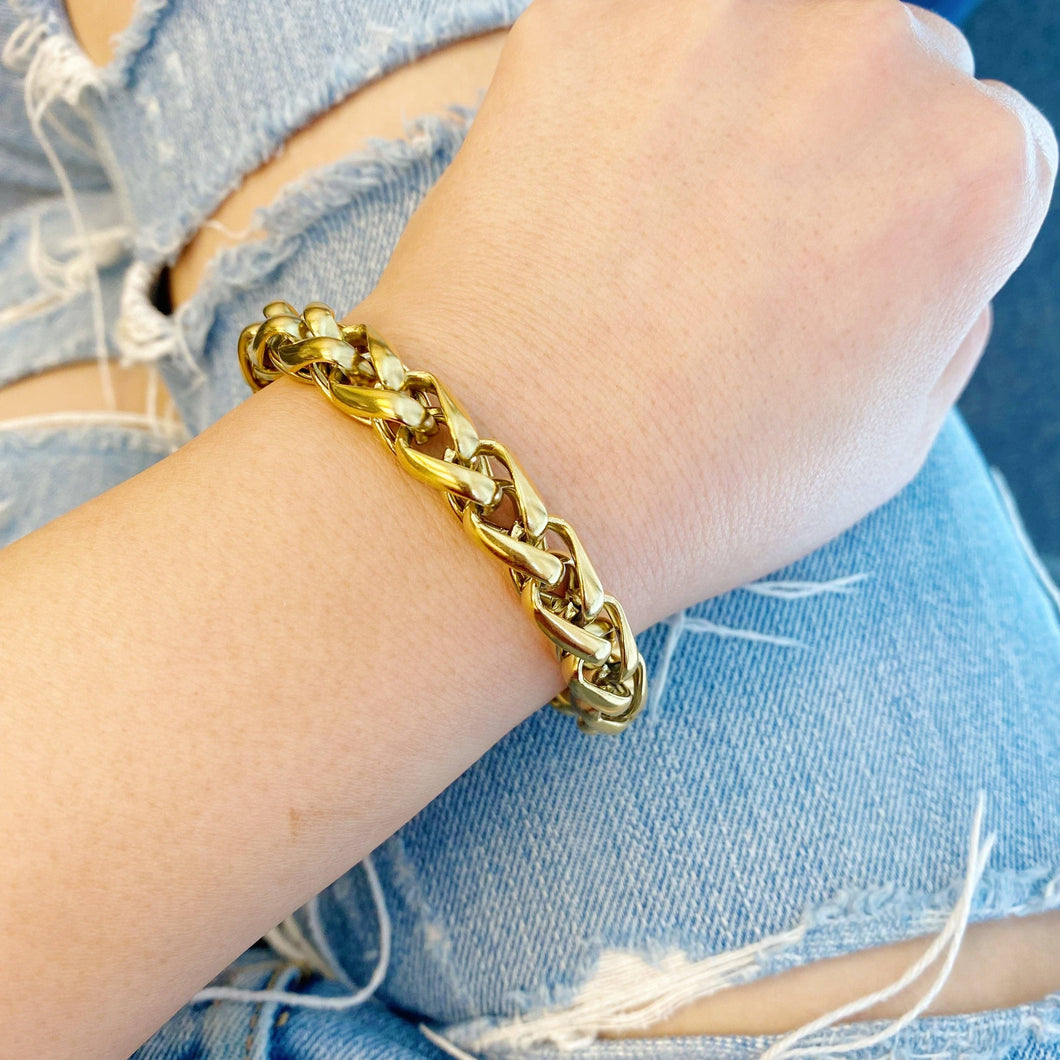 Bold And Edgy Chain Bracelet